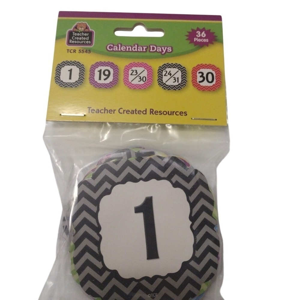 Teacher Created Resources Black & White Calendar Days, Pack of 36